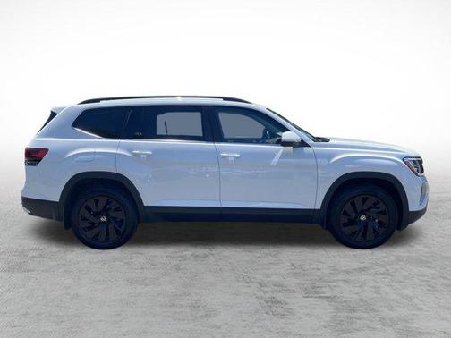 2024 Volkswagen Atlas 2.0T SE w/Technology 4MOTION