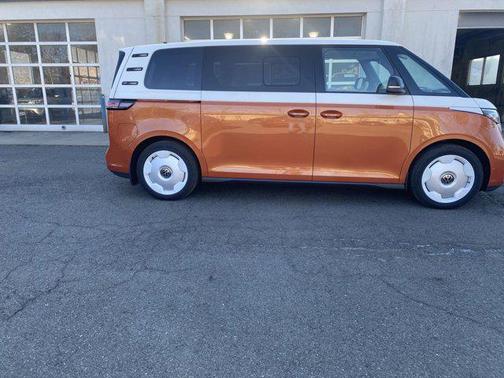 2025 Volkswagen ID. Buzz 1st Edition with 4MOTION