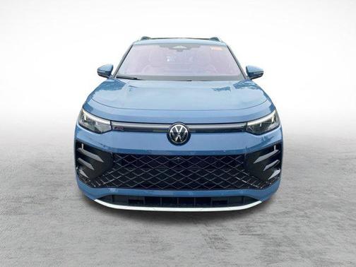 2025 Volkswagen Tiguan 2.0T SEL R-Line 4MOTION