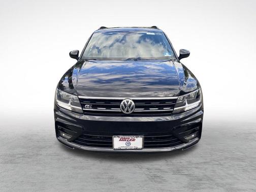 2020 Volkswagen Tiguan 2.0T SE R-Line Black