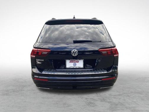 2020 Volkswagen Tiguan 2.0T SE R-Line Black