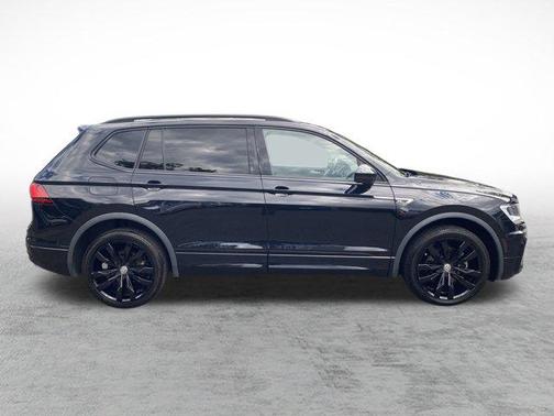 2020 Volkswagen Tiguan 2.0T SE R-Line Black