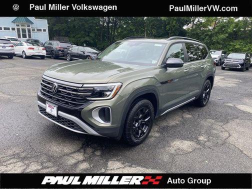 2025 Volkswagen Atlas 2.0T Peak Edition