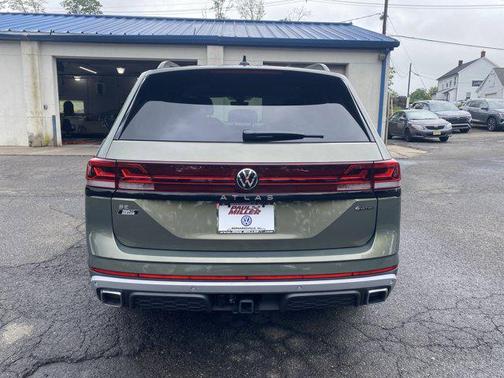 2025 Volkswagen Atlas 2.0T Peak Edition
