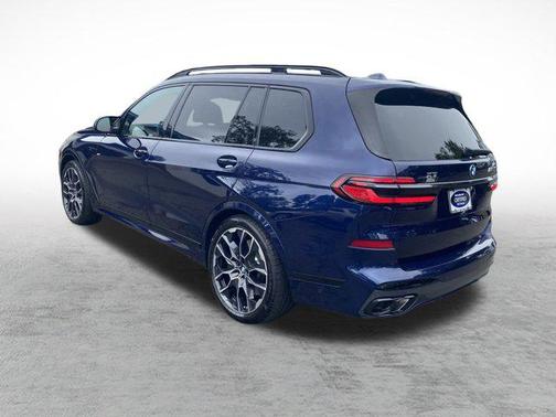 2025 BMW X7 M60i