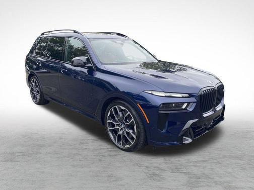 2025 BMW X7 M60i