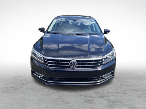 2018 Volkswagen Passat 2.0T SEL Premium