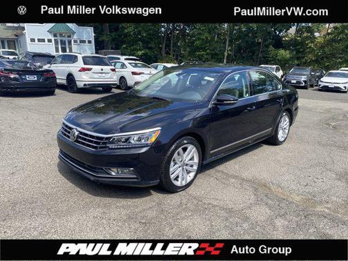 2018 Volkswagen Passat 2.0T SEL Premium
