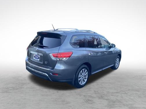 2015 Nissan Pathfinder SV