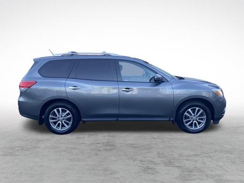 2015 Nissan Pathfinder SV