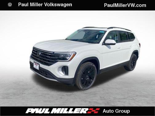 White 2026 Volkswagen Atlas 2.0T SE w/Technology 4MOTION