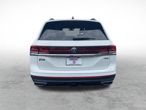 2025 Volkswagen Atlas 2.0T SE w/Technology 4MOTION
