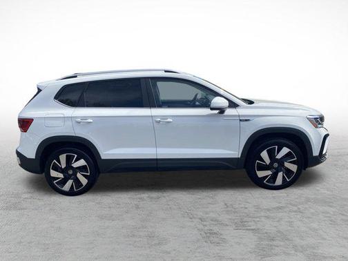 2024 Volkswagen Taos 1.5T SEL