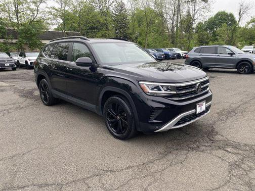 2022 Volkswagen Atlas 3.6L SE w/Technology