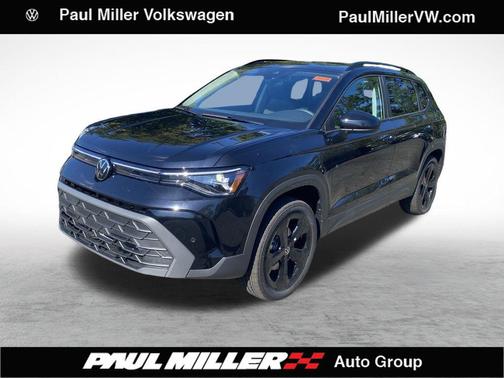 2025 Volkswagen Taos 1.5T SE Black