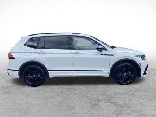 2024 Volkswagen Tiguan 2.0T SE R-Line Black 4MOTION