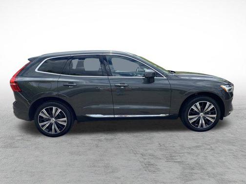 2022 Volvo XC60 B5 Inscription