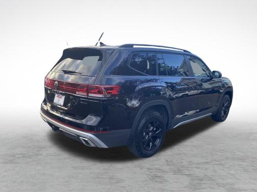 2024 Volkswagen Atlas 2.0T SE w/Technology 4MOTION