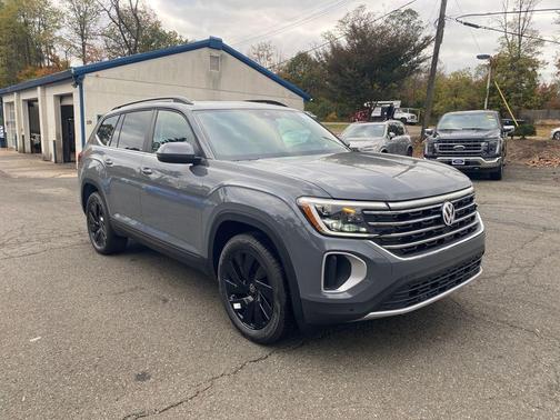 2026 Volkswagen Atlas 2.0T SE w/Technology 4MOTION