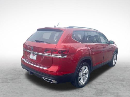 Red Metallic 2023 Volkswagen Atlas 3.6L SE w/Technology