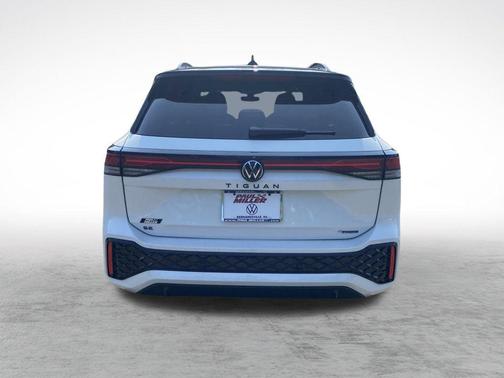 2025 Volkswagen Tiguan 2.0T SE R-Line Black 4MOTION