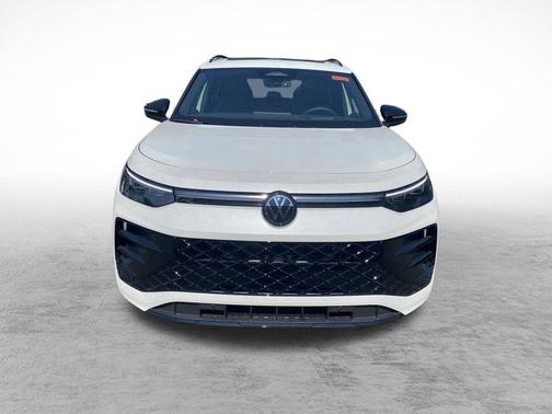 2025 Volkswagen Tiguan 2.0T SE R-Line Black 4MOTION