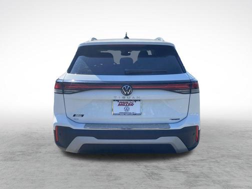 2025 Volkswagen Tiguan 2.0T SE 4MOTION