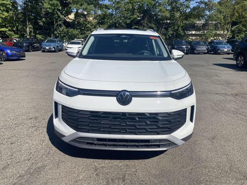 2025 Volkswagen Tiguan 2.0T SE 4MOTION