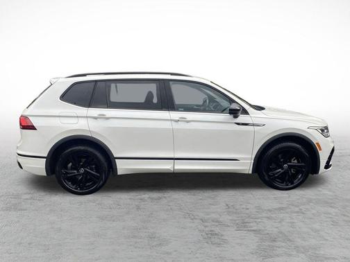 2023 Volkswagen Tiguan 2.0T SE R-Line Black 4MOTION