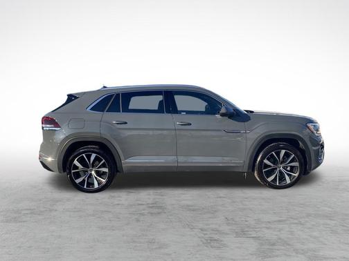 2025 Volkswagen Atlas Cross Sport 2.0T SEL Premium