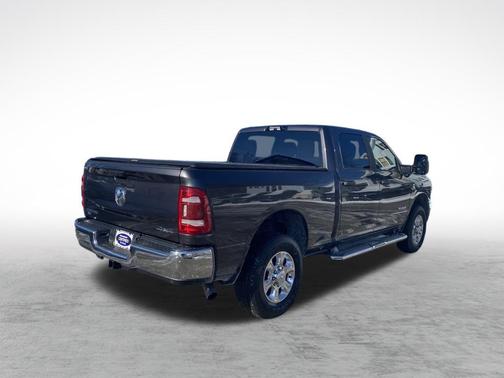 2023 RAM 3500 Big Horn Crew Cab 4x4 6'4' Box
