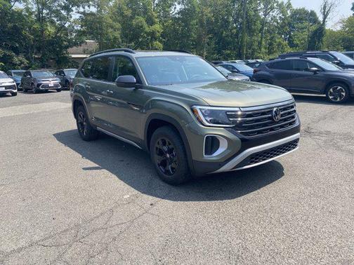 2025 Volkswagen Atlas 2.0T Peak Edition
