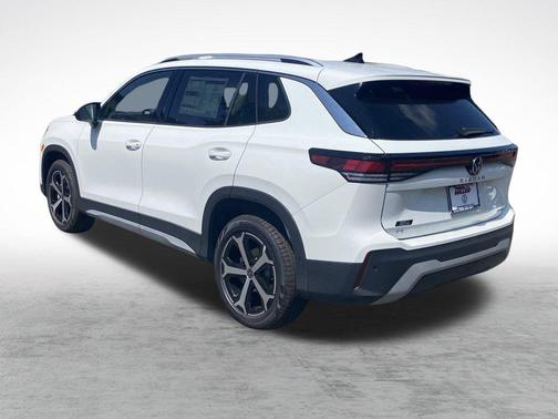 2025 Volkswagen Tiguan 2.0T SE 4MOTION