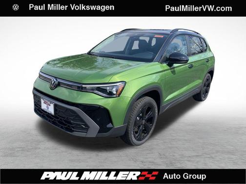 2025 Volkswagen Taos 1.5T SE Black