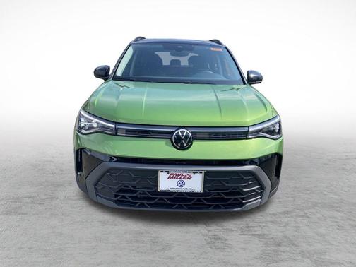 2025 Volkswagen Taos 1.5T SE Black