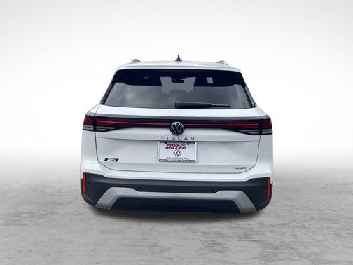 2025 Volkswagen Tiguan 2.0T SE 4MOTION