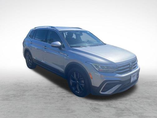 Silver Metallic 2023 Volkswagen Tiguan 2.0T SE 4MOTION