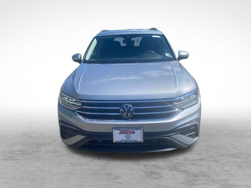 Silver Metallic 2023 Volkswagen Tiguan 2.0T SE 4MOTION