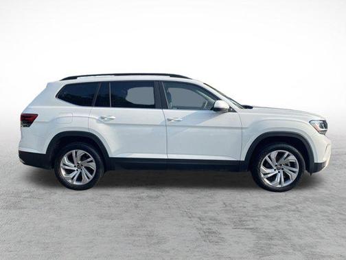 2022 Volkswagen Atlas 3.6L SE w/Technology