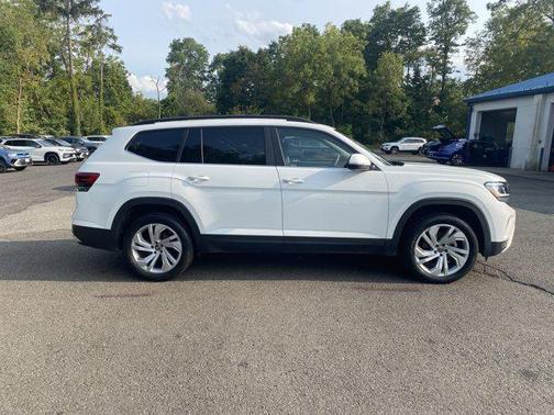 2022 Volkswagen Atlas 3.6L SE w/Technology