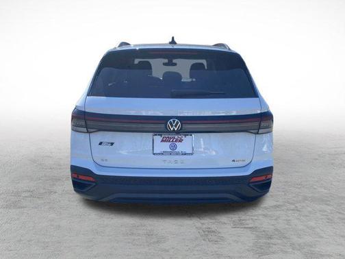 2025 Volkswagen Taos 1.5T SE Black