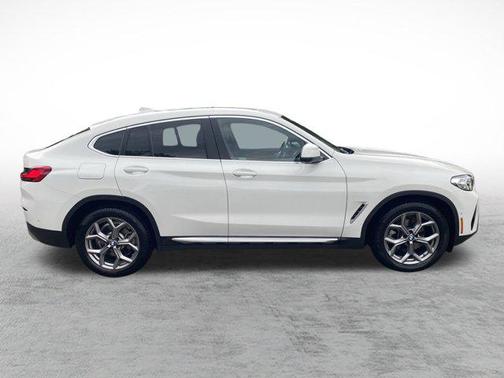 2023 BMW X4 xDrive30i