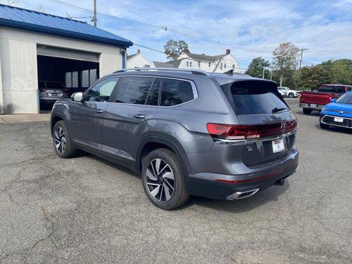 2025 Volkswagen Atlas 2.0T SEL