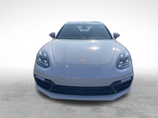 2019 Porsche Panamera GTS