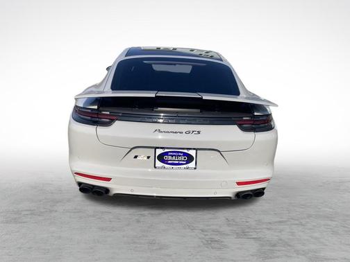 2019 Porsche Panamera GTS