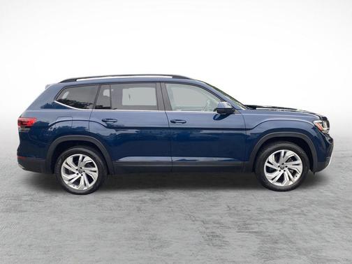 2022 Volkswagen Atlas 3.6L SE w/Technology