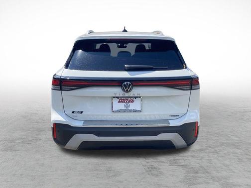 2025 Volkswagen Tiguan 2.0T SE 4MOTION