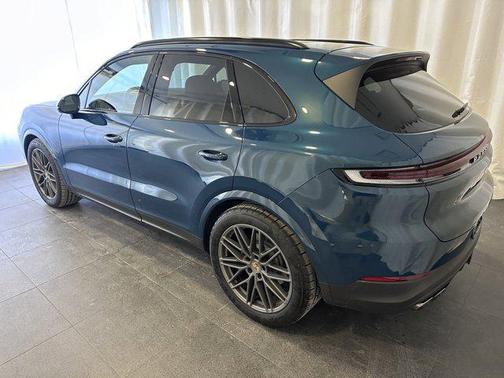 2024 Porsche Cayenne S