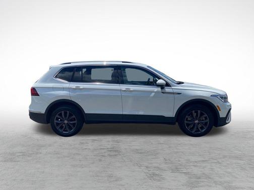 Pure White 2024 Volkswagen Tiguan 2.0T SE 4MOTION