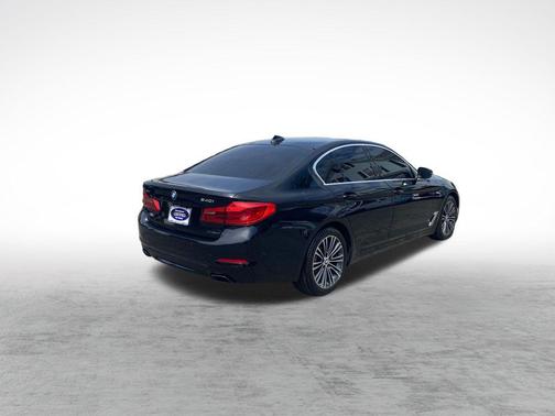 Black Sapphire Metallic 2019 BMW 540 xDrive
